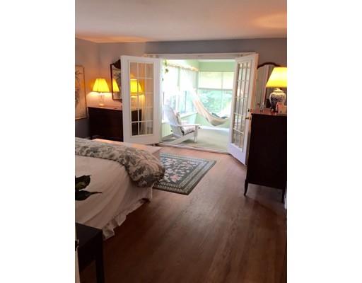 10 Ridgeway Cir, Springfield, MA 01118 photo 8