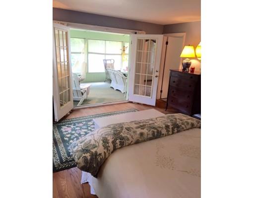 10 Ridgeway Cir, Springfield, MA 01118 photo 9