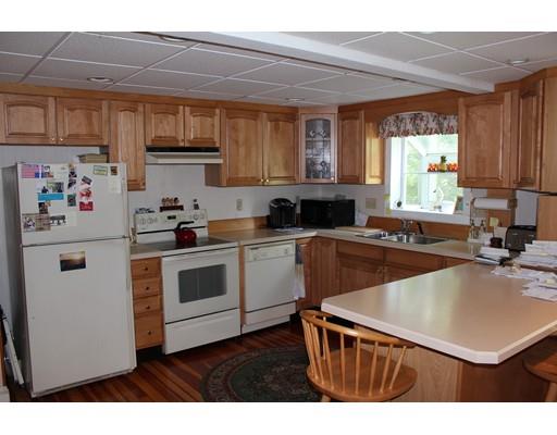 28 Poplar St, Danvers, MA 01923 photo 6