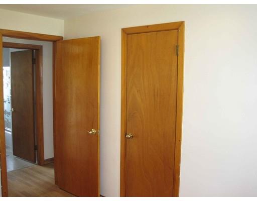 193 Westbrook Dr, Springfield, MA 01129 photo 8