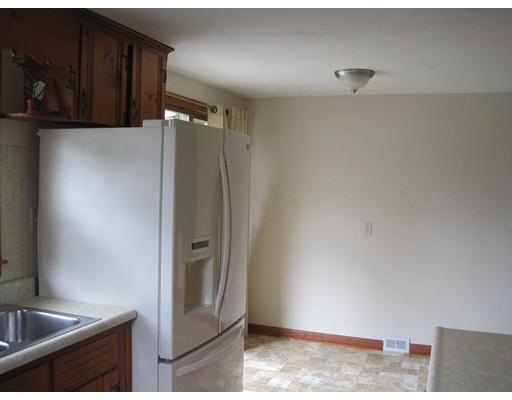 193 Westbrook Dr, Springfield, MA 01129 photo 16
