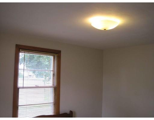 193 Westbrook Dr, Springfield, MA 01129 photo 10