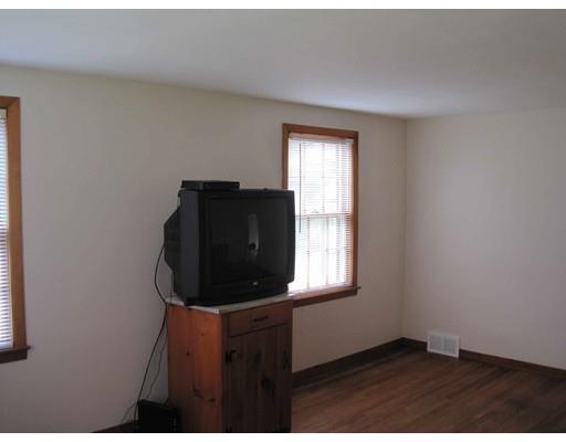 193 Westbrook Dr, Springfield, MA 01129 photo 12