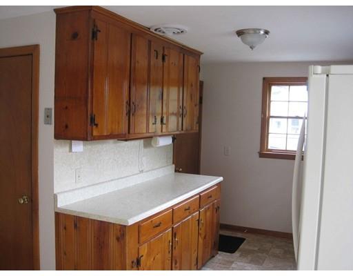 193 Westbrook Dr, Springfield, MA 01129 photo 5