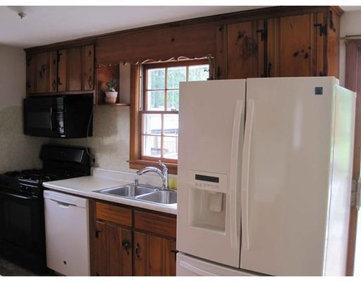 193 Westbrook Dr, Springfield, MA 01129 photo 4