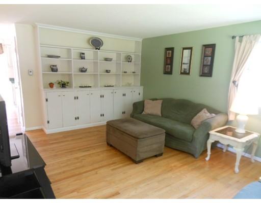 98 Line St, Easthampton, MA 01027 photo 3
