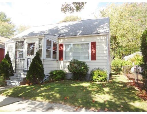 86 Merida St, Springfield, MA 01104 photo 2