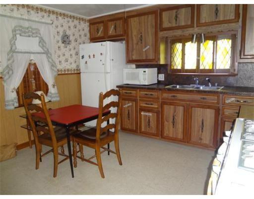 86 Merida St, Springfield, MA 01104 photo 5