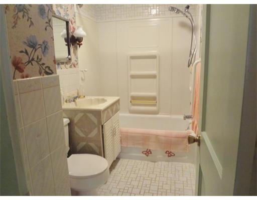 86 Merida St, Springfield, MA 01104 photo 7