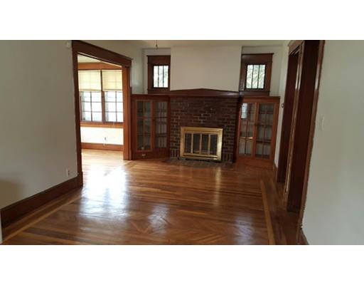 268 Jasper St, Springfield, MA 01109 photo 1