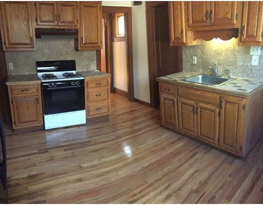 33 Worthy St, Springfield, MA 01104 photo 5