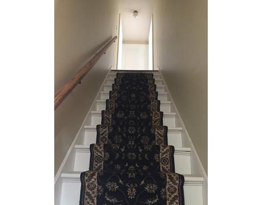 33 Worthy St, Springfield, MA 01104 photo 8
