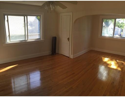 33 Worthy St, Springfield, MA 01104 photo 9