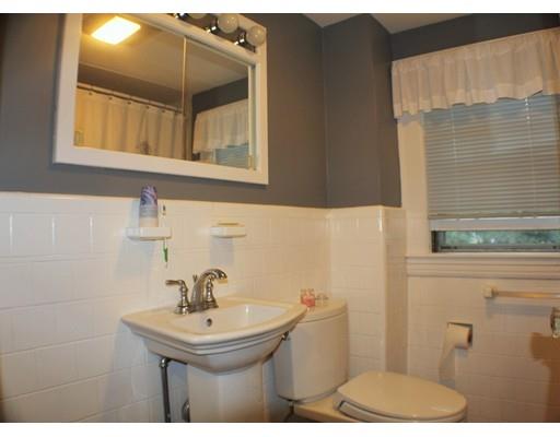 8 Hampton Rd, Stoneham, MA 02180 photo 13
