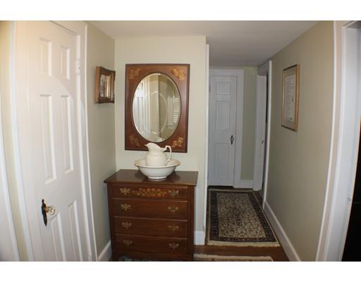 8 Hampton Rd, Stoneham, MA 02180 photo 14