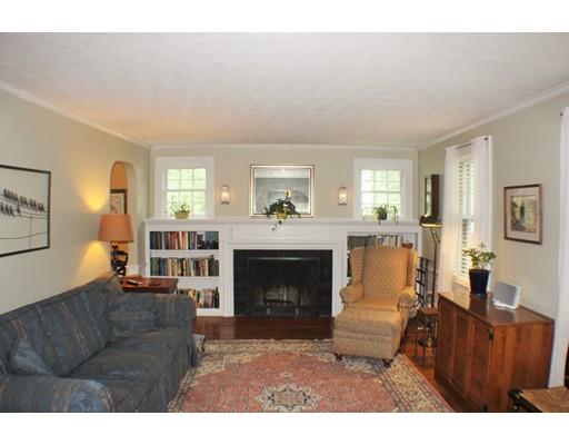 8 Hampton Rd, Stoneham, MA 02180 photo 7