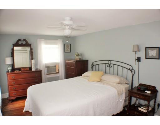 8 Hampton Rd, Stoneham, MA 02180 photo 5