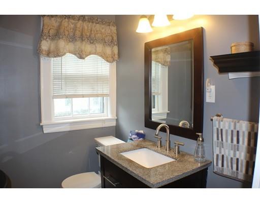 8 Hampton Rd, Stoneham, MA 02180 photo 12