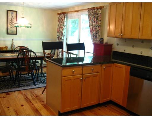 17 Mockingbird Ln, Maynard, MA 01754 photo 3