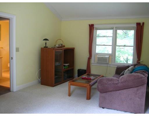 17 Mockingbird Ln, Maynard, MA 01754 photo 12