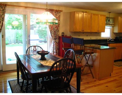 17 Mockingbird Ln, Maynard, MA 01754 photo 4