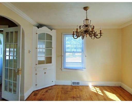 75 Kingsley St, Springfield, MA 01104 photo 4