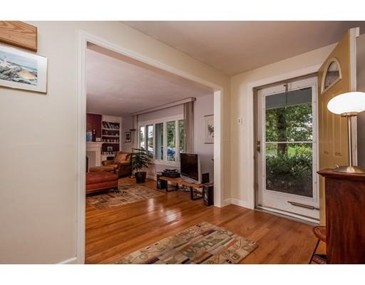 730 Plumtree Rd, Springfield, MA 01118 photo 2
