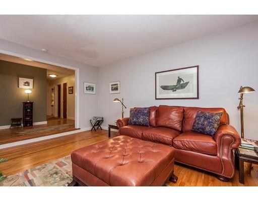 730 Plumtree Rd, Springfield, MA 01118 photo 5