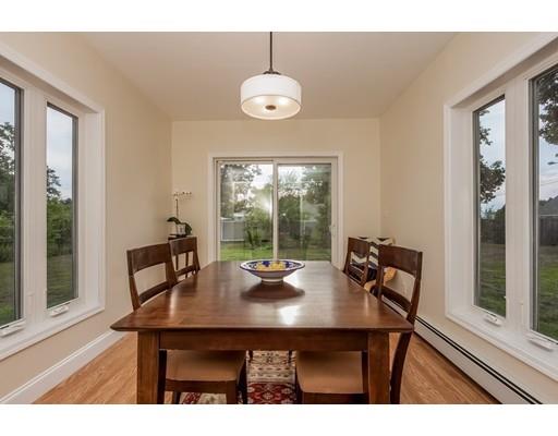 730 Plumtree Rd, Springfield, MA 01118 photo 9
