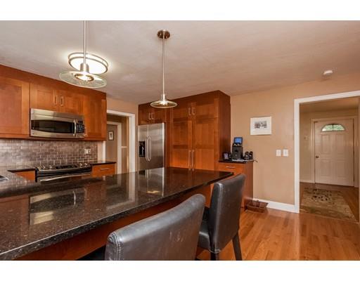 730 Plumtree Rd, Springfield, MA 01118 photo 8