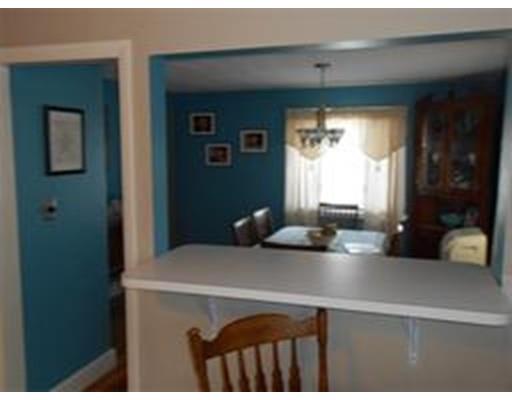 35 Pratt Ave, Dedham, MA 02026 photo 4