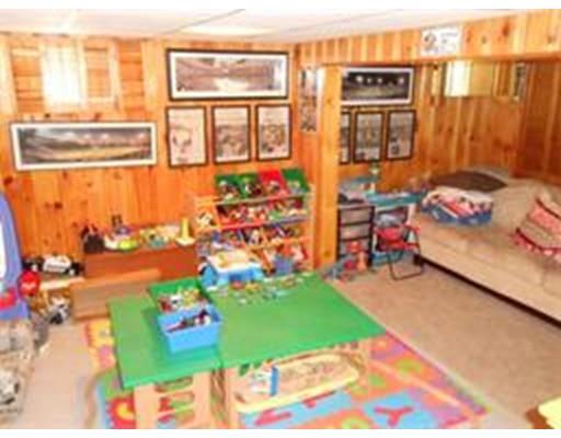 35 Pratt Ave, Dedham, MA 02026 photo 9