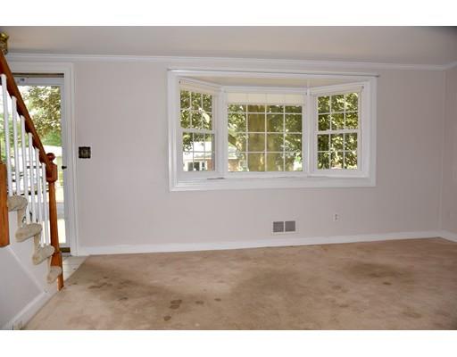 135 Taylor Ave, Dedham, MA 02026 photo 3