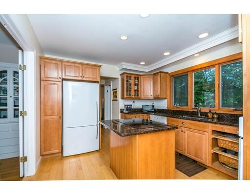 133 Wakefield St, Reading, MA 01867 photo 5