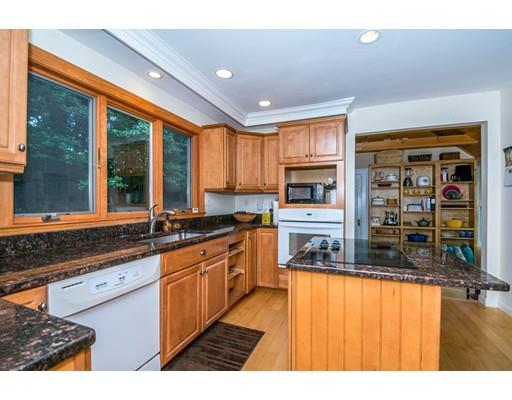 133 Wakefield St, Reading, MA 01867 photo 6
