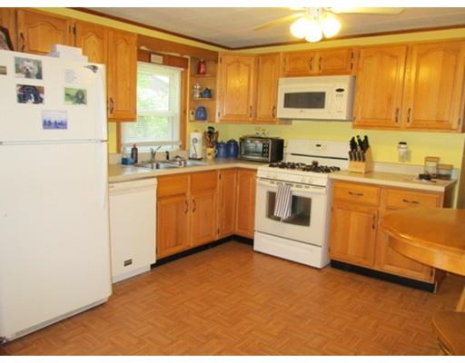 43 Eustis St, Worcester, MA 01606 photo 6