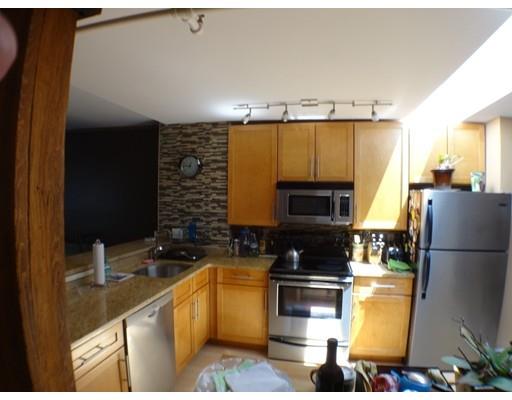 240 Jackson St #624, Lowell, MA 01852 photo 3