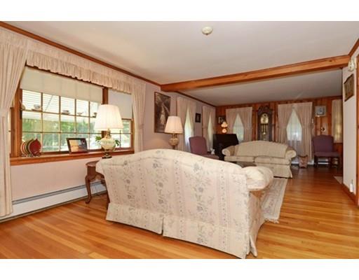 92 Maple St, Middleton, MA 01949 photo 11