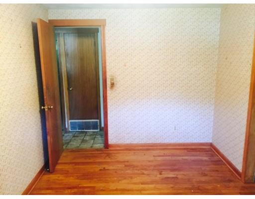 149 Louis Rd, Springfield, MA 01118 photo 9