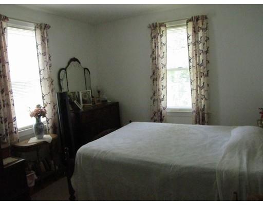 19 Messier St, South Grafton, MA 01560 photo 11