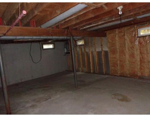 111 Leatherleaf Dr, Springfield, MA 01109 photo 8