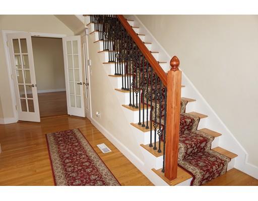 84 Spring St, Wakefield, MA 01880 photo 3