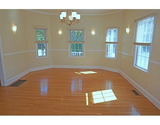 84 Spring St, Wakefield, MA 01880 photo 5