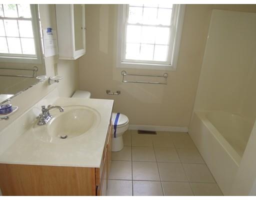 20 Paramount St, Springfield, MA 01104 photo 25