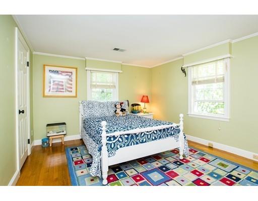 14 Holland St, Needham, MA 02492 photo 17