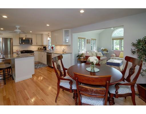 6 Robin Ln, Mashpee, MA 02649 photo 3
