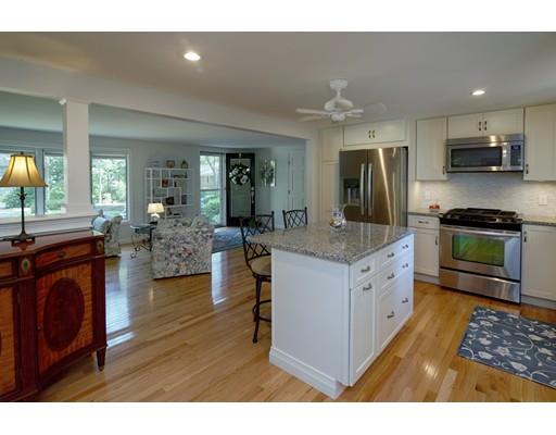 6 Robin Ln, Mashpee, MA 02649 photo 4