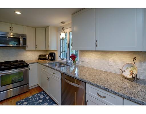 6 Robin Ln, Mashpee, MA 02649 photo 6