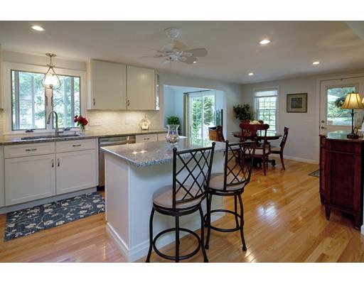 6 Robin Ln, Mashpee, MA 02649 photo 8