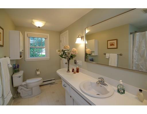 6 Robin Ln, Mashpee, MA 02649 photo 16